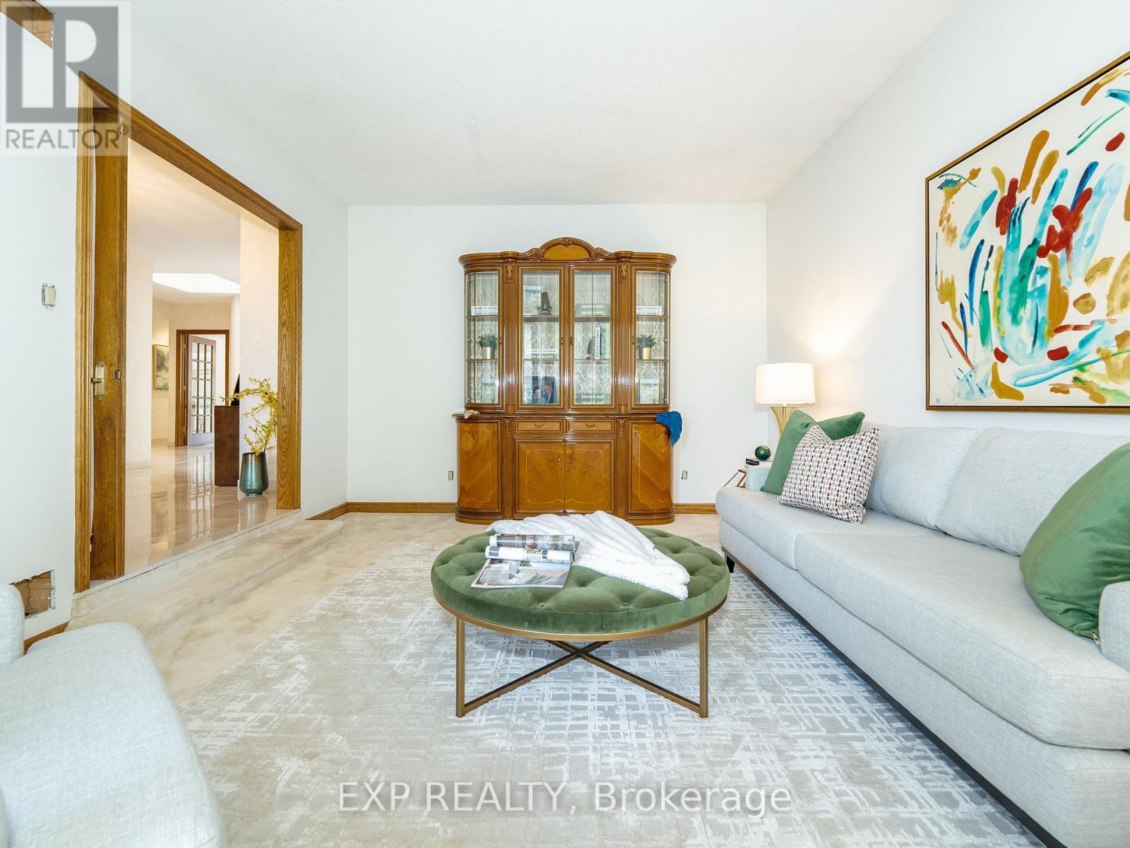 101 Leyburn Avenue, Richmond Hill, Ontario  L4C 0J6 - Photo 14 - N12592946