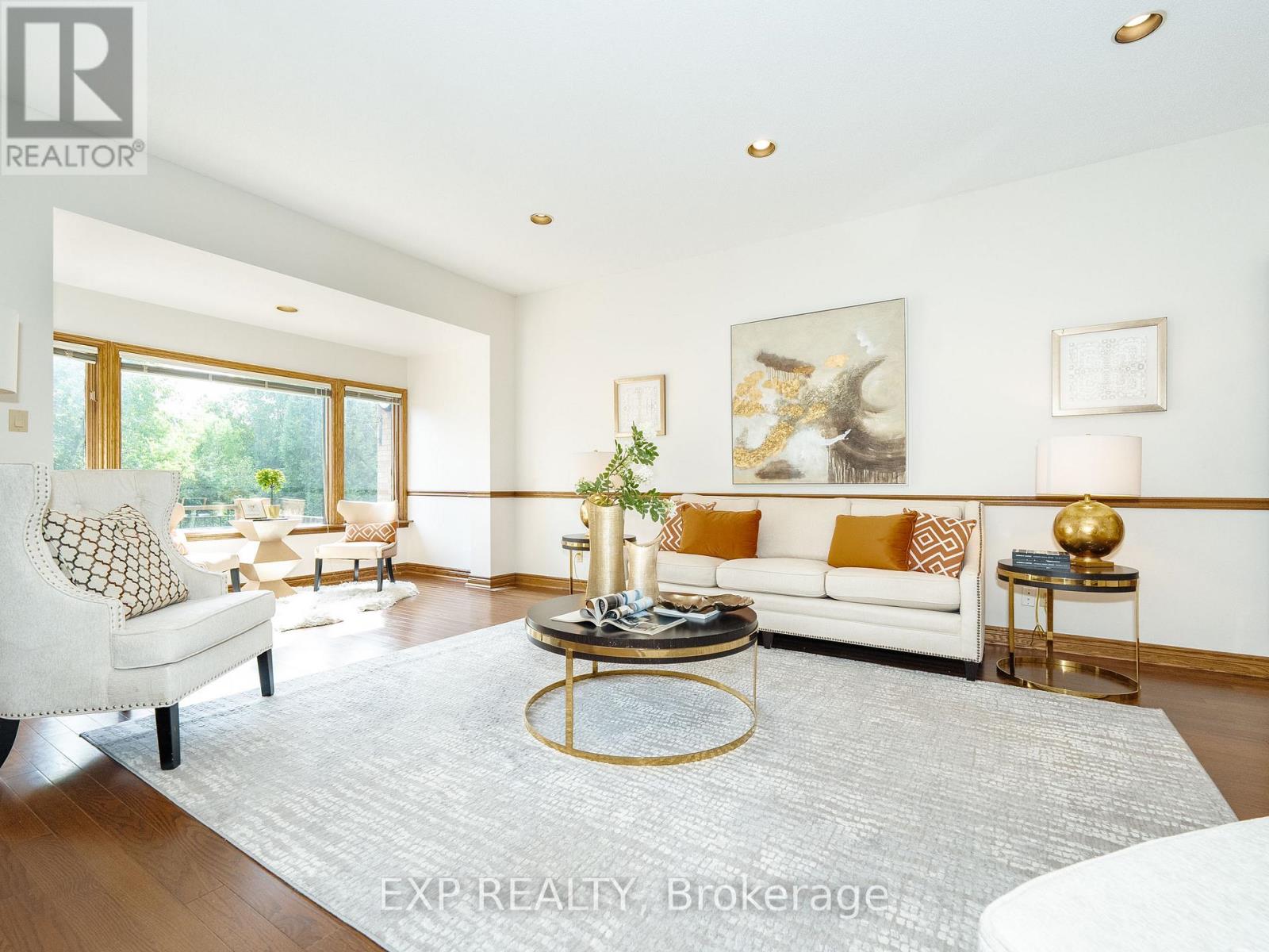 101 Leyburn Avenue, Richmond Hill, Ontario  L4C 0J6 - Photo 18 - N12592946