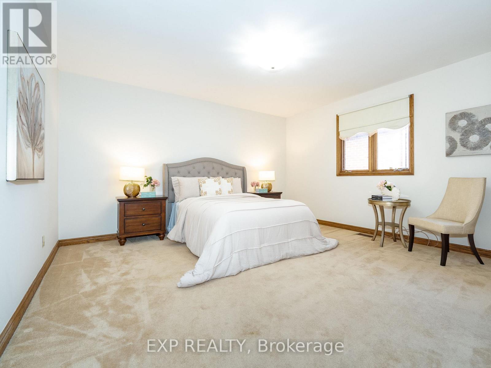 101 Leyburn Avenue, Richmond Hill, Ontario  L4C 0J6 - Photo 38 - N12592946