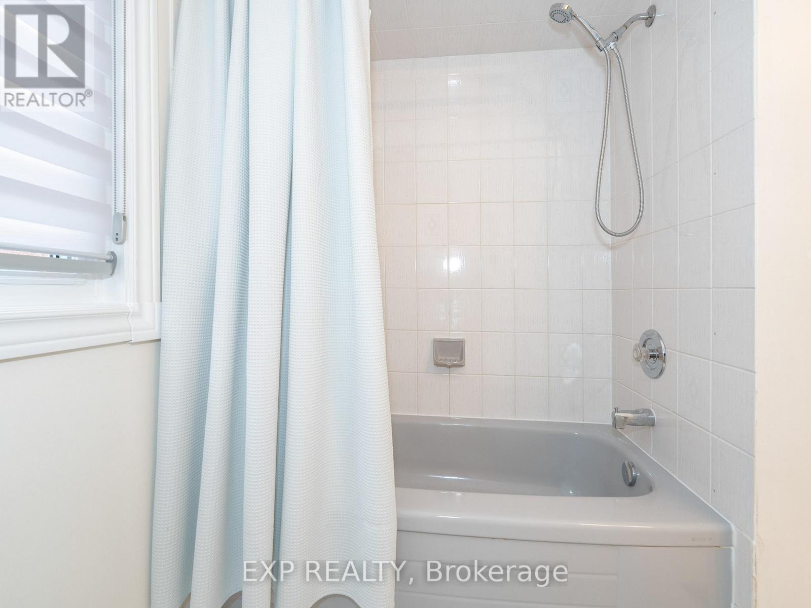41 Montclair Road, Richmond Hill, Ontario  L4B 2S6 - Photo 27 - N12592948