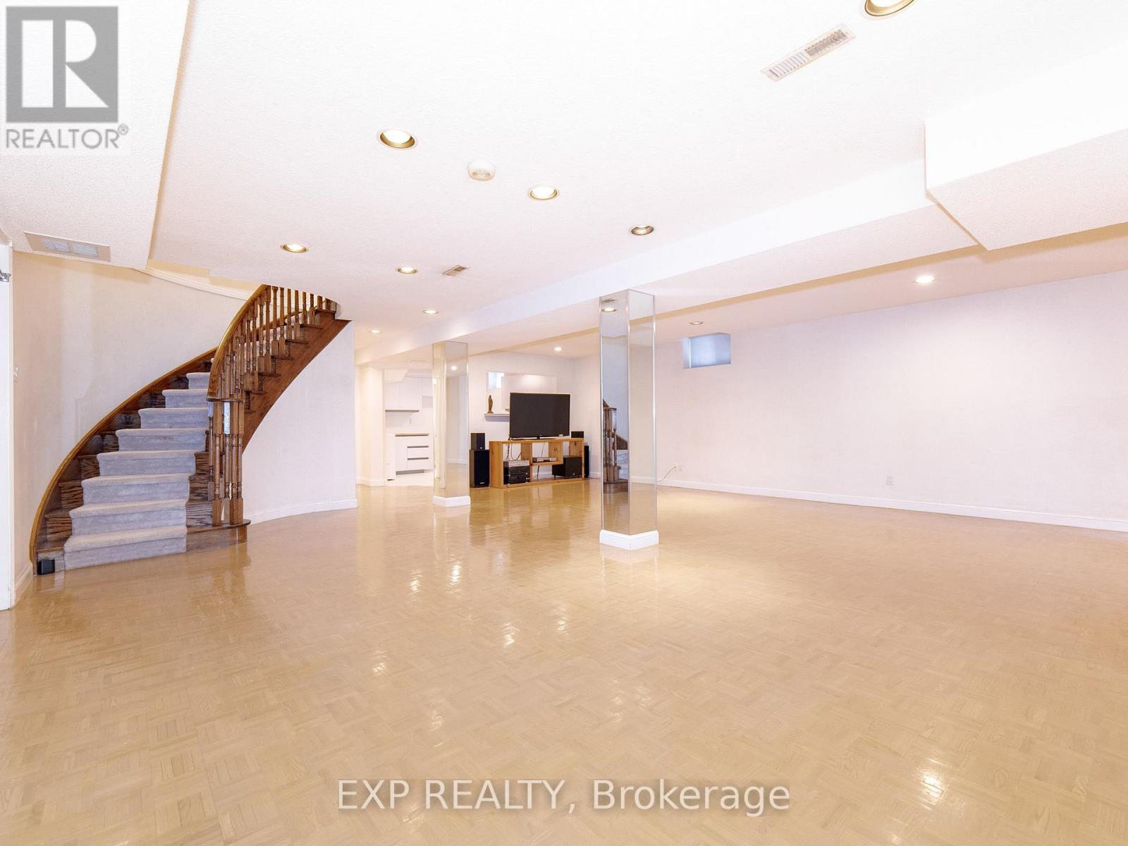 41 Montclair Road, Richmond Hill, Ontario  L4B 2S6 - Photo 31 - N12592948