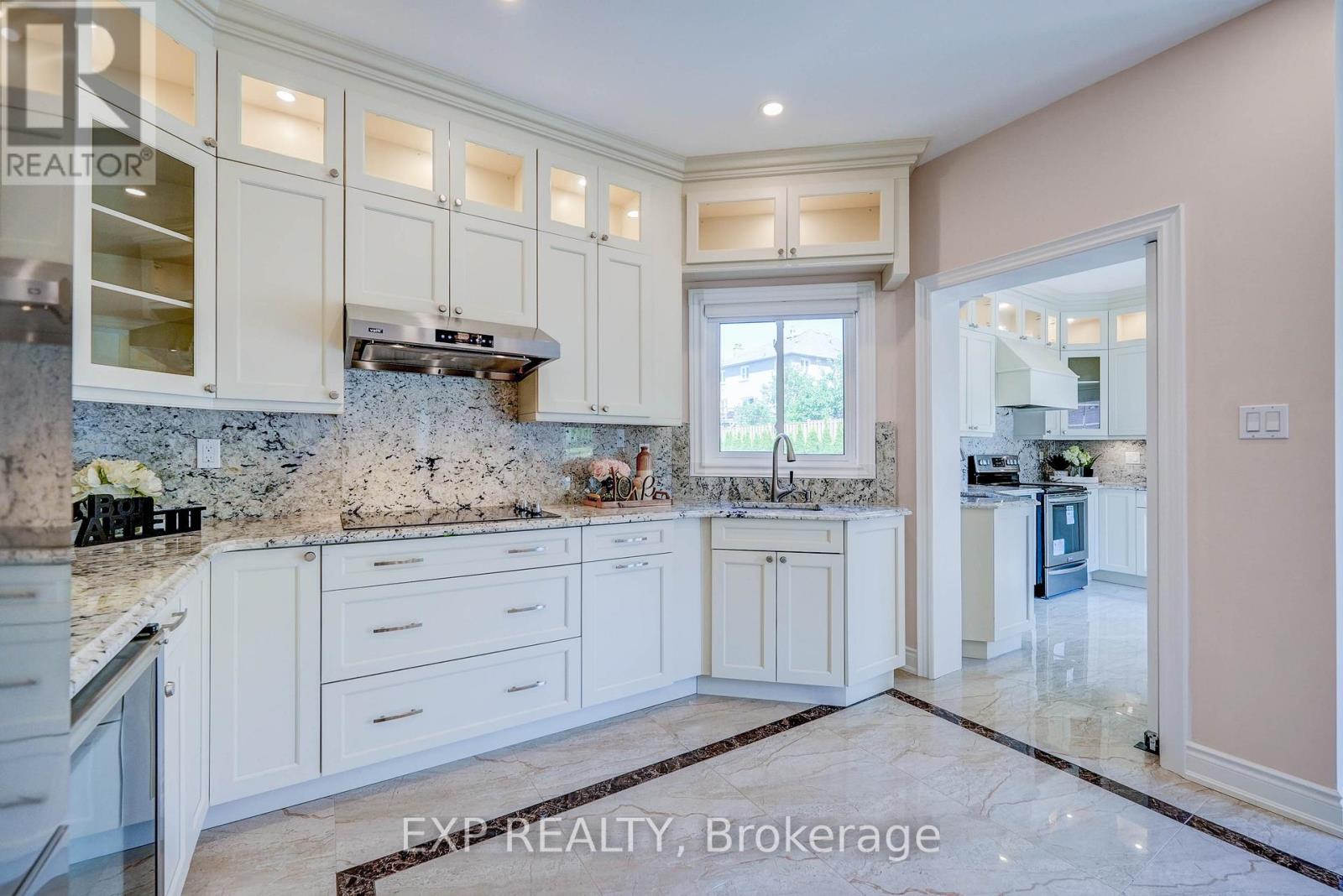 45 Henricks Crescent, Richmond Hill, Ontario  L4B 3W4 - Photo 20 - N12592950