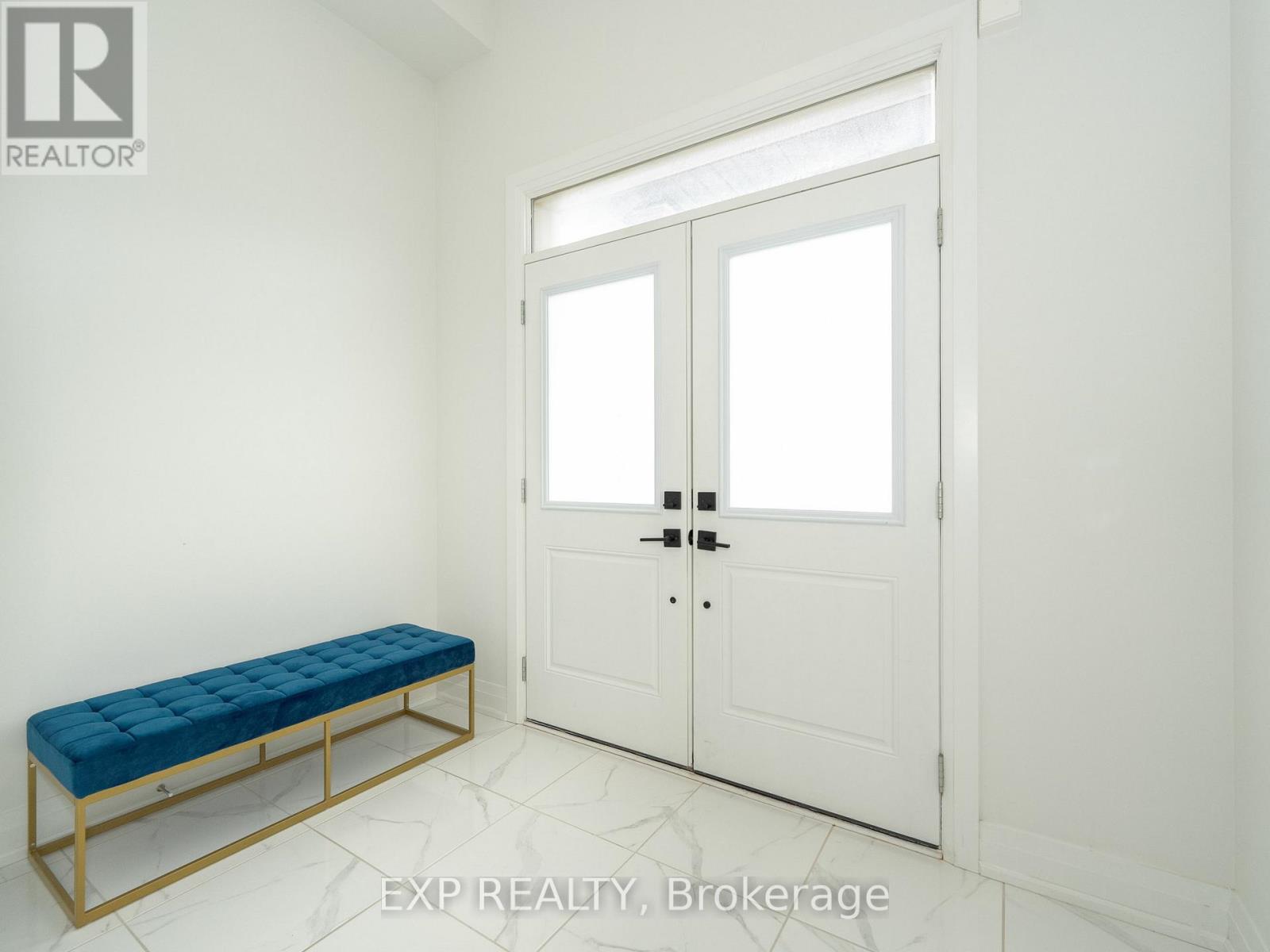 14 Longworth Avenue, Richmond Hill, Ontario  L4E 1J1 - Photo 5 - N12592952