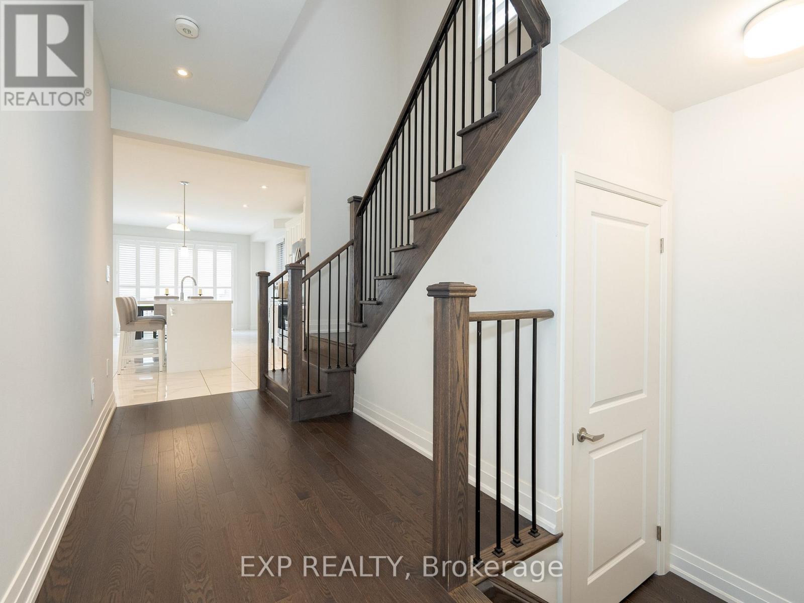 14 Longworth Avenue, Richmond Hill, Ontario  L4E 1J1 - Photo 6 - N12592952