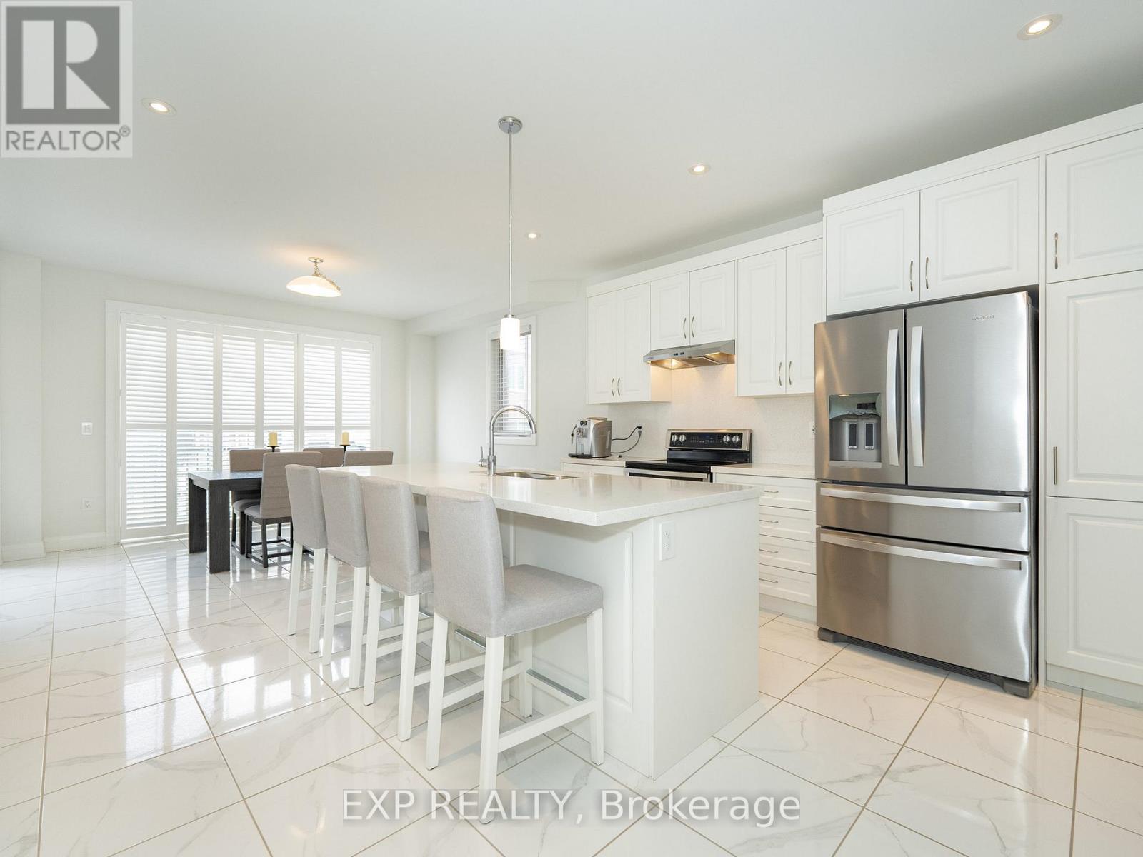 14 Longworth Avenue, Richmond Hill, Ontario  L4E 1J1 - Photo 9 - N12592952