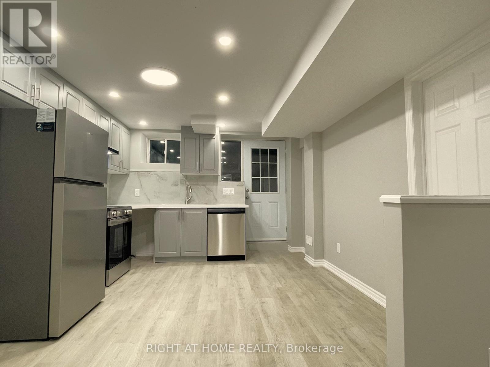 Basement - 455 Clarkson Gate, Milton, Ontario L9E 0B7 - Photo 4 - W12592920