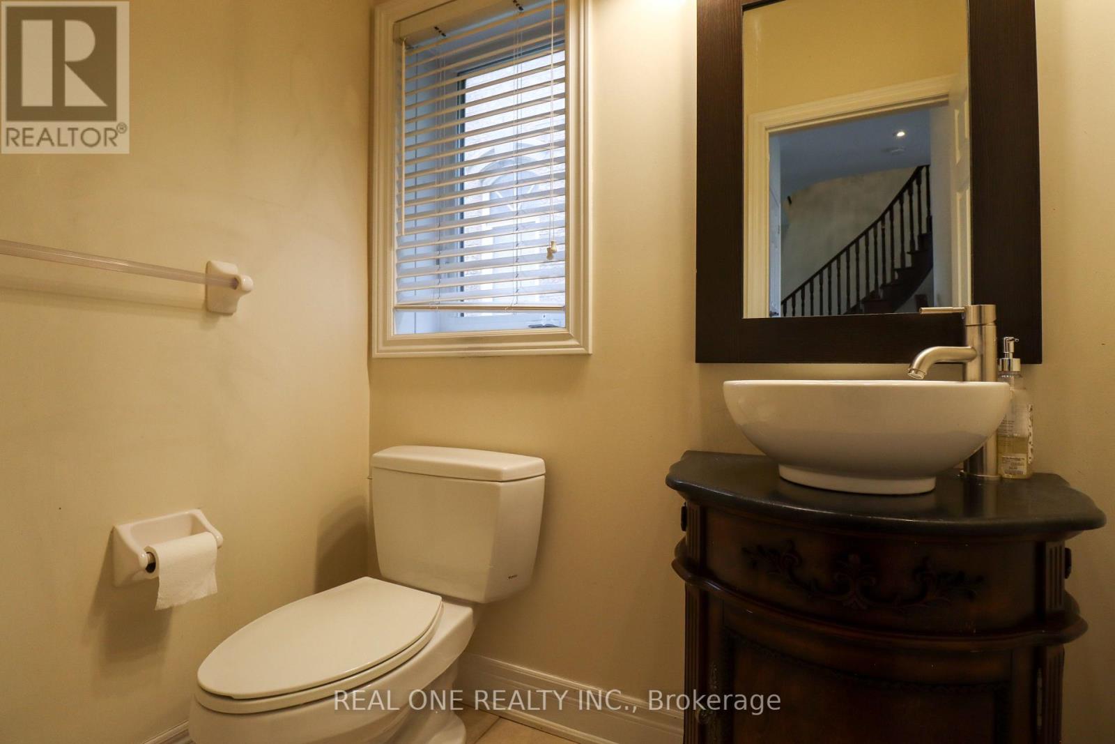 1330 Kestell Boulevard, Oakville, Ontario L6H 0C8 - Photo 23 - W12592928