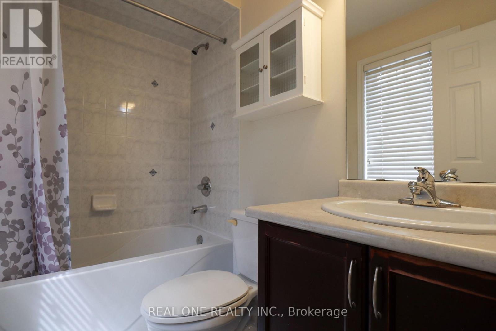 1330 Kestell Boulevard, Oakville, Ontario L6H 0C8 - Photo 35 - W12592928