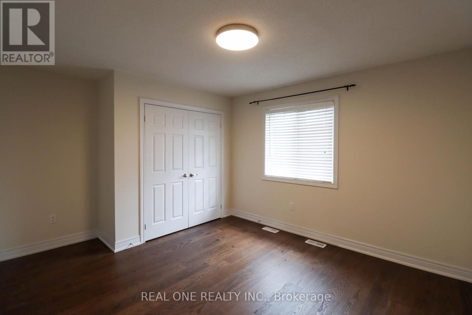 1330 Kestell Boulevard, Oakville, Ontario L6H 0C8 - Photo 41 - W12592928