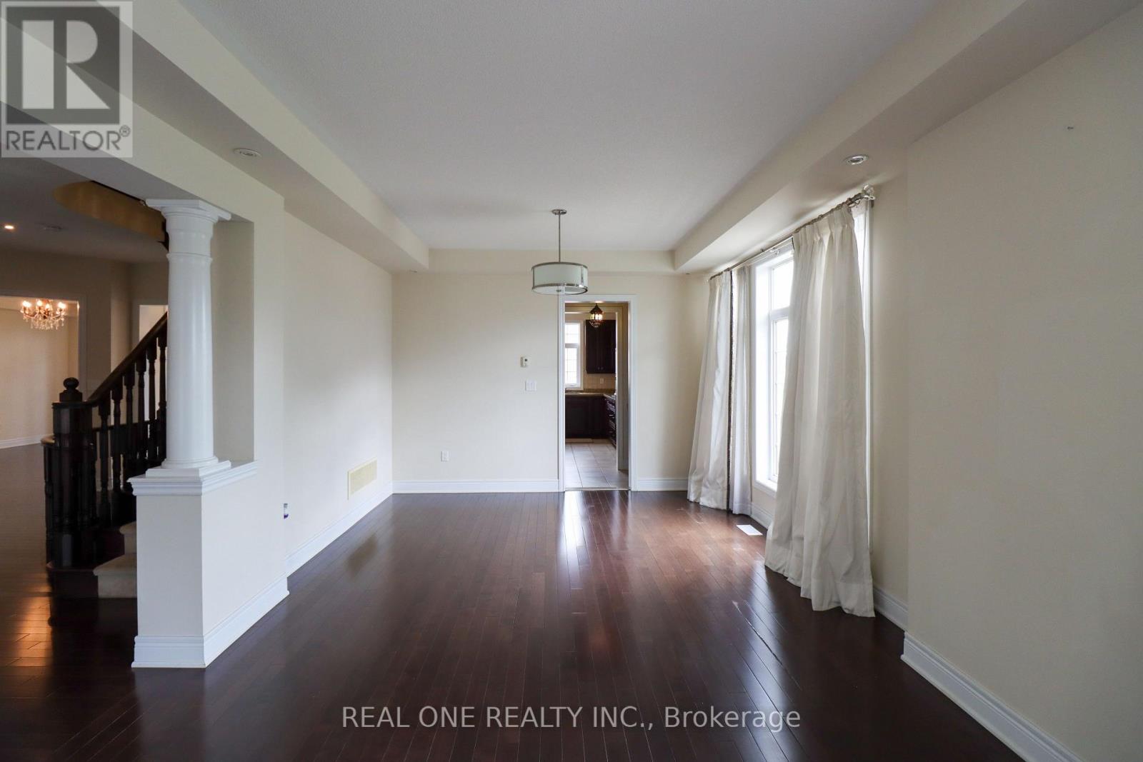 1330 Kestell Boulevard, Oakville, Ontario L6H 0C8 - Photo 6 - W12592928