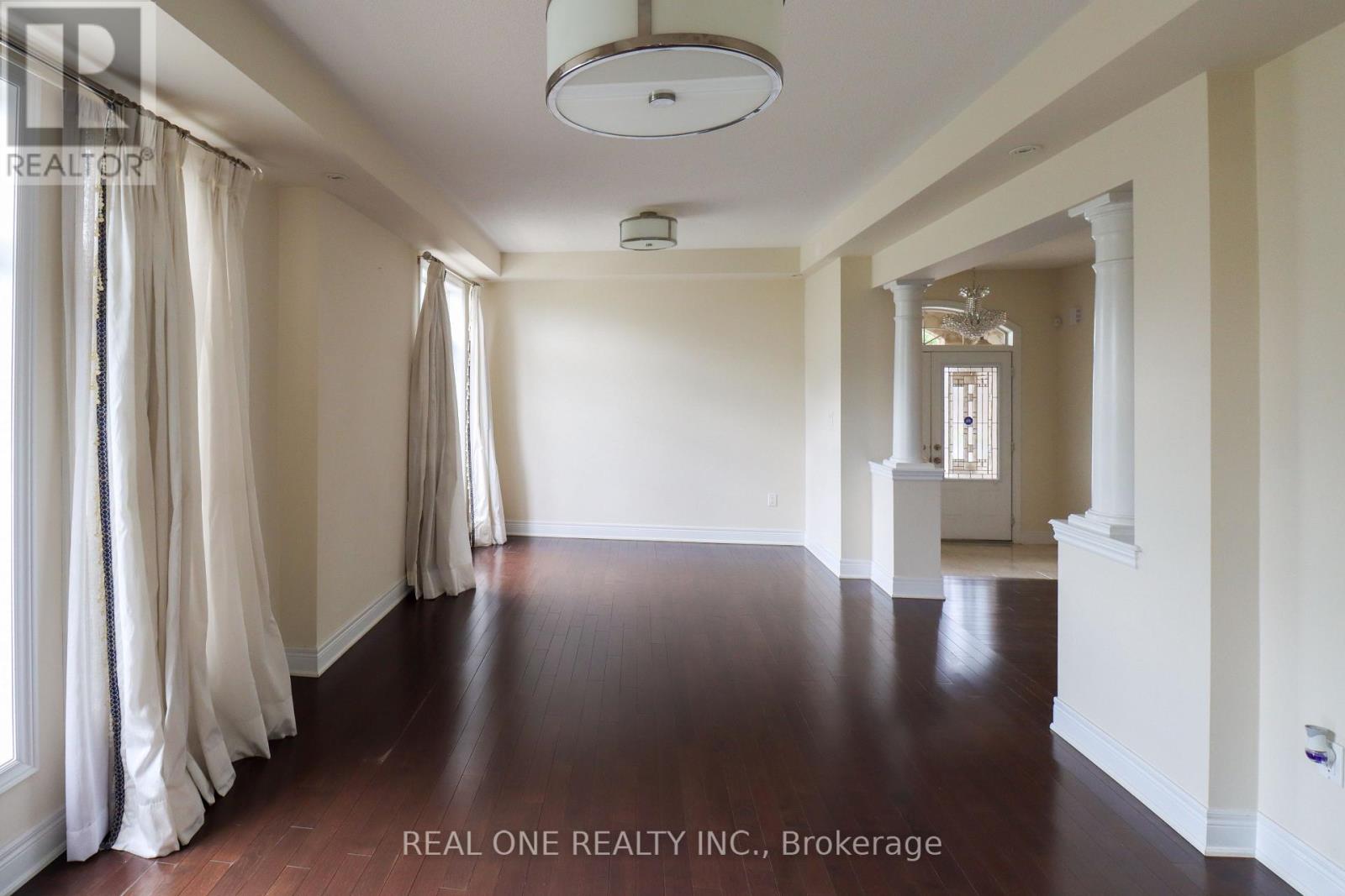 1330 Kestell Boulevard, Oakville, Ontario L6H 0C8 - Photo 7 - W12592928