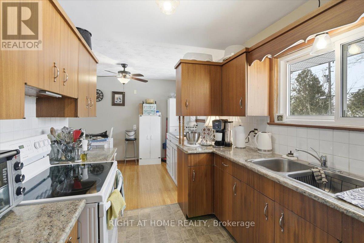 12 Maryknoll Avenue, Kawartha Lakes, Ontario  K9V 1A8 - Photo 10 - X12592922