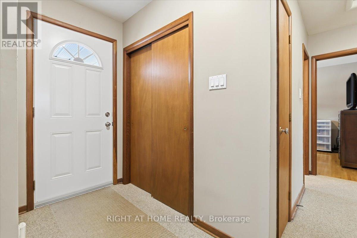 12 Maryknoll Avenue, Kawartha Lakes, Ontario  K9V 1A8 - Photo 4 - X12592922