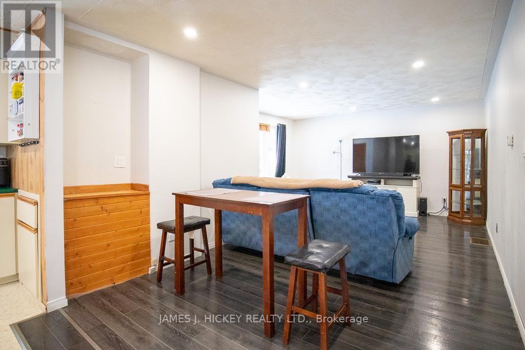 33504 Highway 17 Highway, Deep River, Ontario  K0J 1P0 - Photo 8 - X12592326