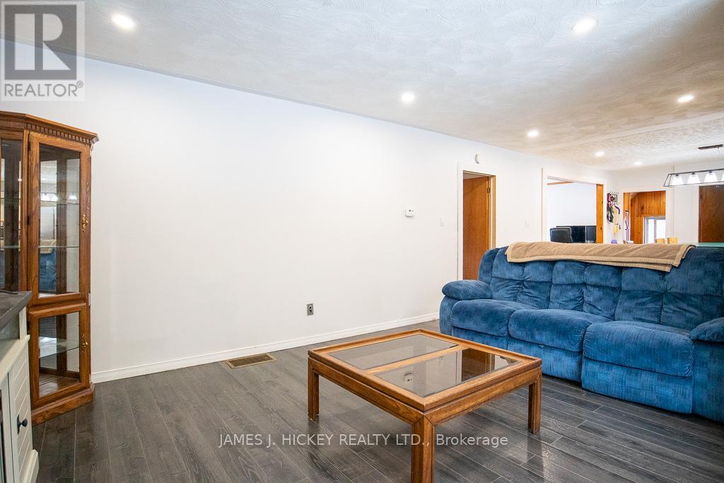 33504 Highway 17 Highway, Deep River, Ontario  K0J 1P0 - Photo 9 - X12592326