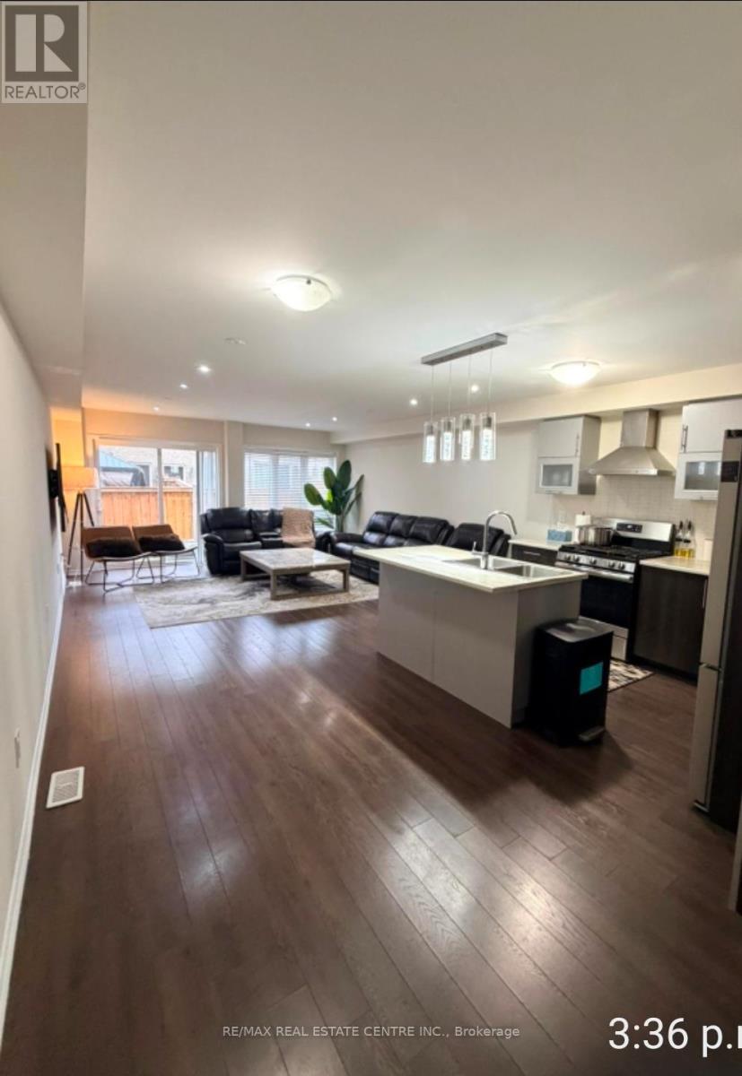 485 Queen Mary Drive, Brampton, Ontario  L7A 4M4 - Photo 7 - W12570448