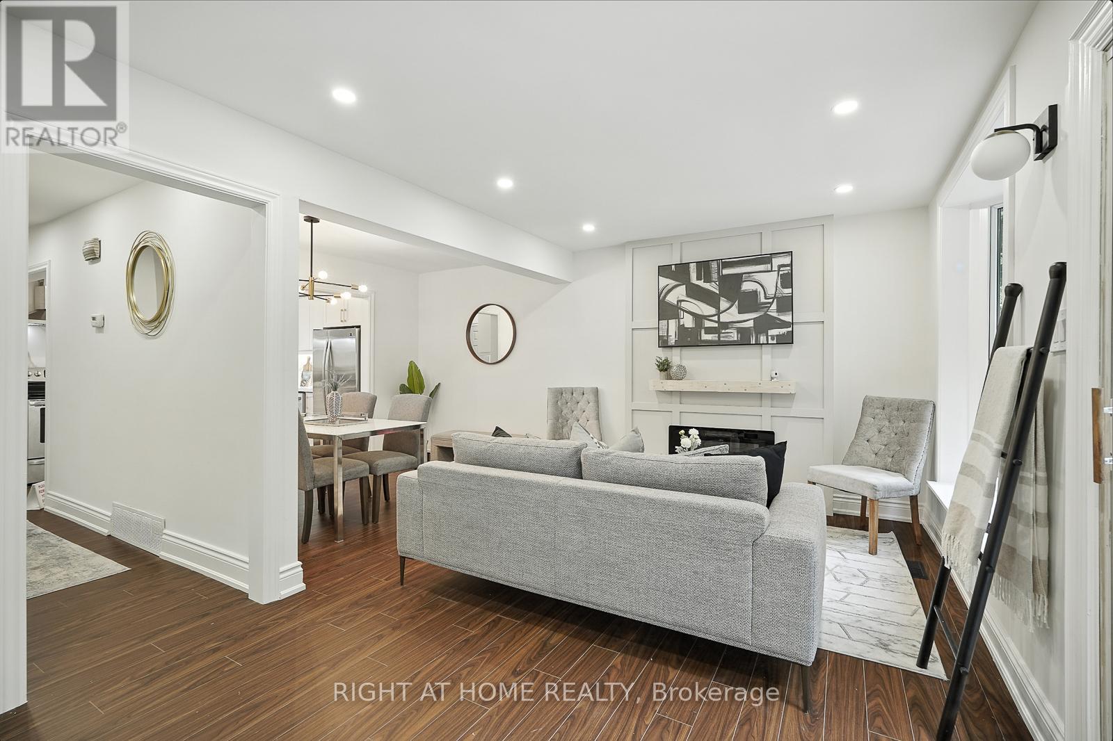 413 Enfield Road, Burlington, Ontario  L7T 2X5 - Photo 6 - W12451106