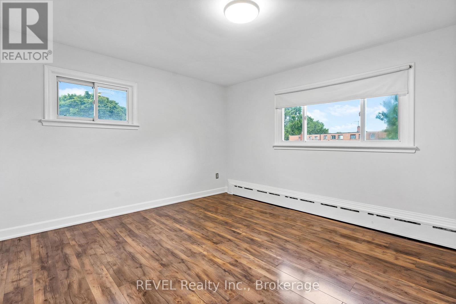 B - 462 B Carlton Street, St. Catharines, Ontario  L2M 4X1 - Photo 5 - X12593006