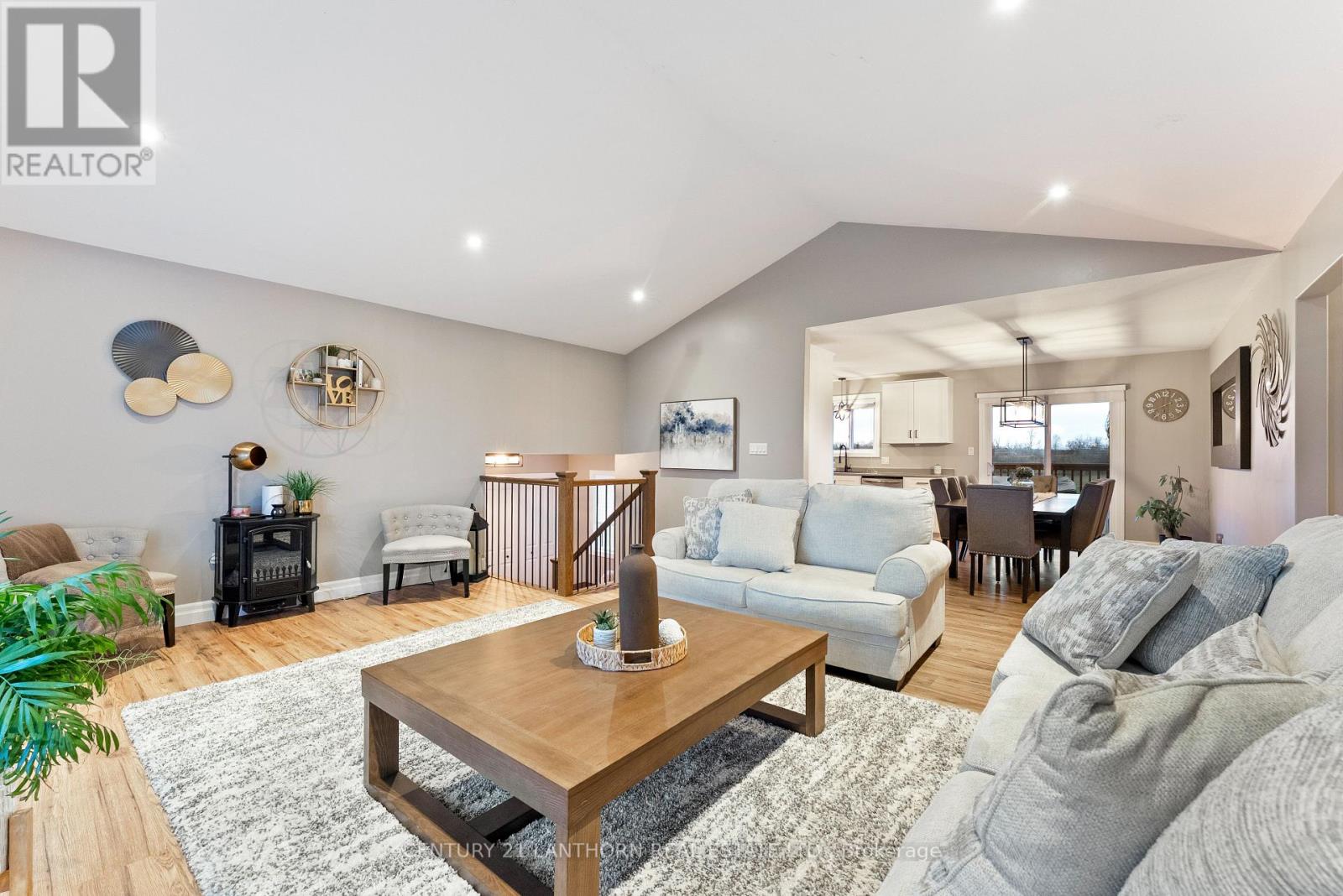 20846 Loyalist Parkway, Prince Edward County, Ontario K0K 1T0 - Photo 10 - X12593020