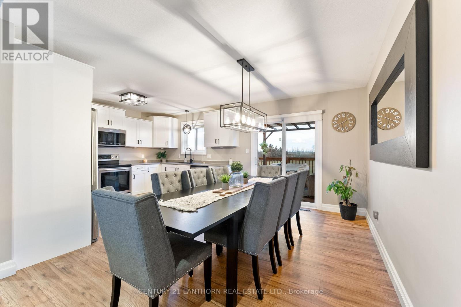 20846 Loyalist Parkway, Prince Edward County, Ontario K0K 1T0 - Photo 11 - X12593020