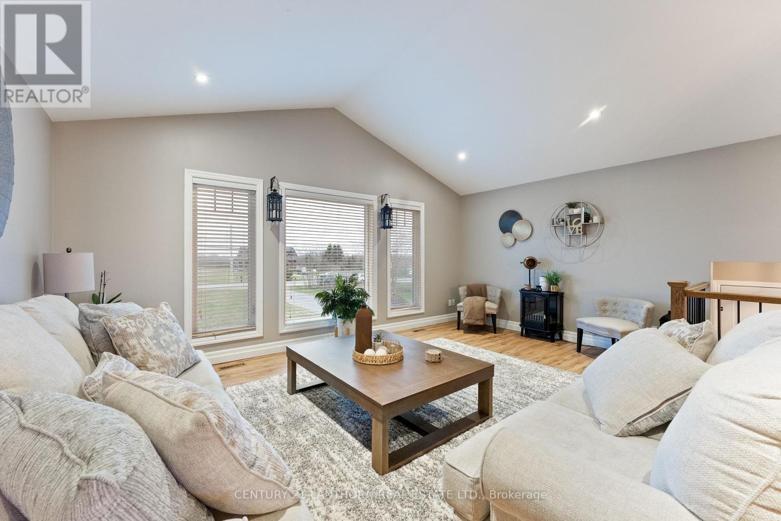 20846 Loyalist Parkway, Prince Edward County, Ontario K0K 1T0 - Photo 8 - X12593020