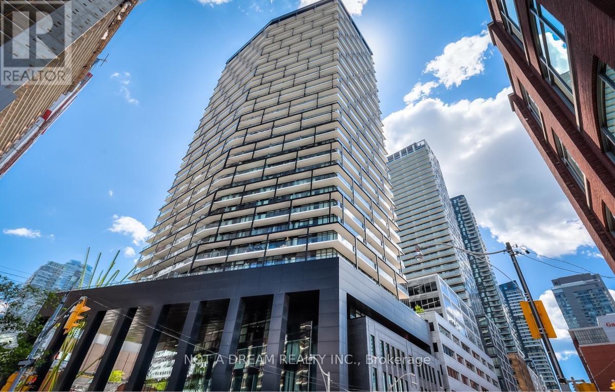 2408 - 125 PETER STREET, Toronto, Ontario