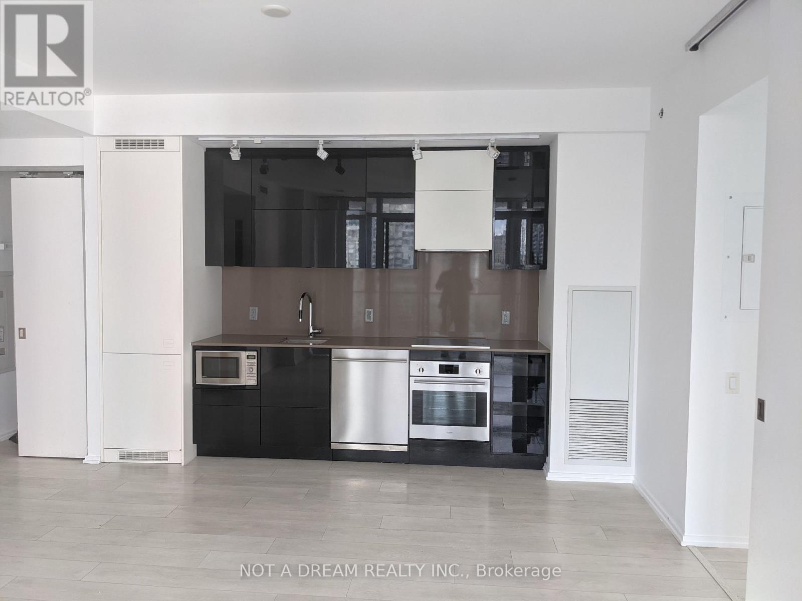 2408 - 125 Peter Street, Toronto, Ontario M5V 0M2 - Photo 29 - C12592978