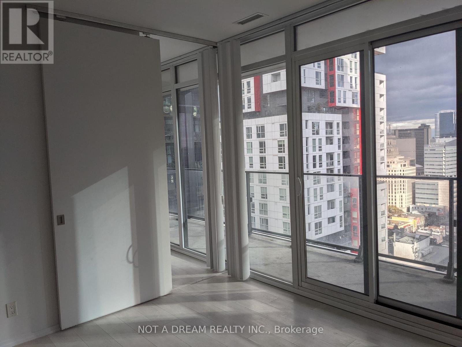 2408 - 125 Peter Street, Toronto, Ontario M5V 0M2 - Photo 30 - C12592978