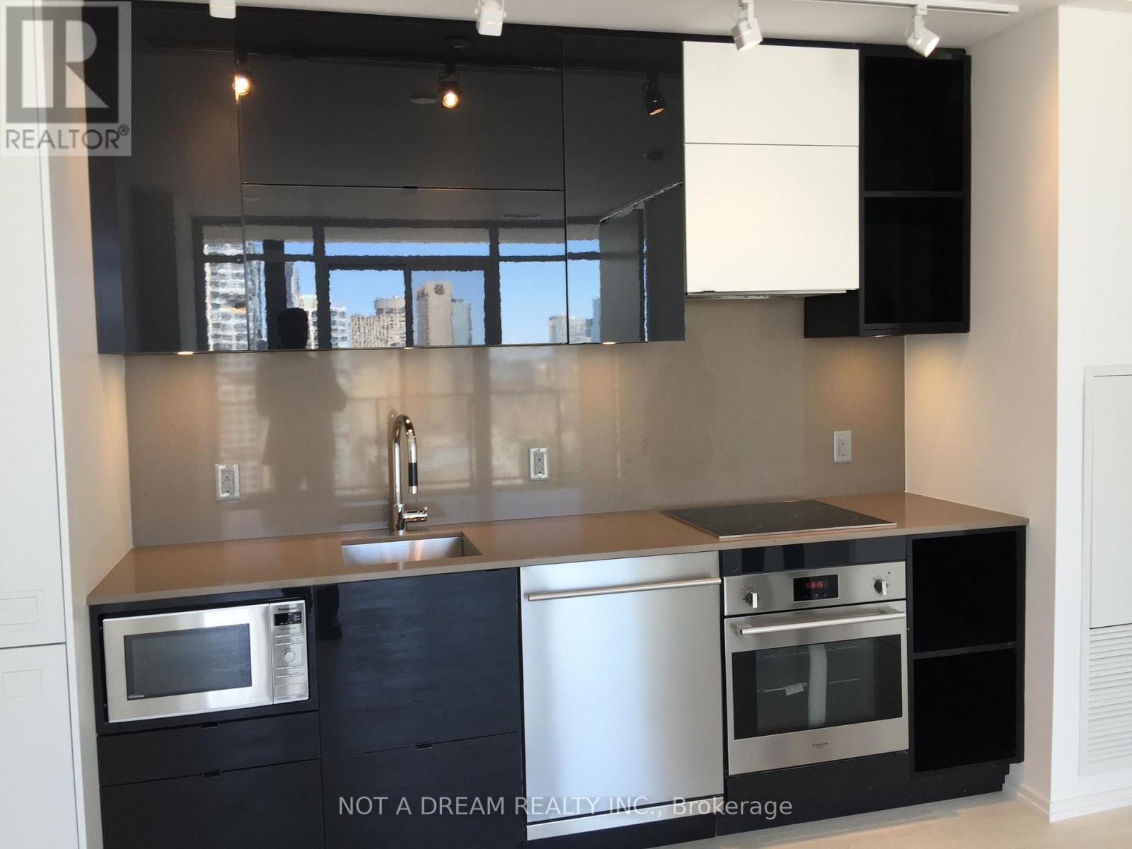 2408 - 125 Peter Street, Toronto, Ontario M5V 0M2 - Photo 6 - C12592978