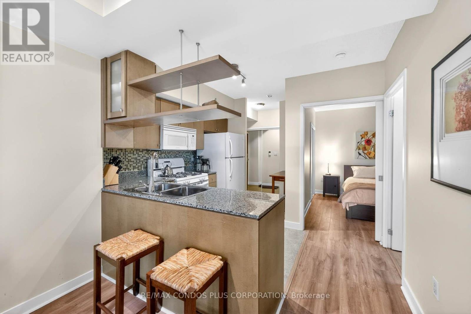 605 - 35 Mariner Terrace, Toronto, Ontario M5V 3V9 - Photo 17 - C12593016