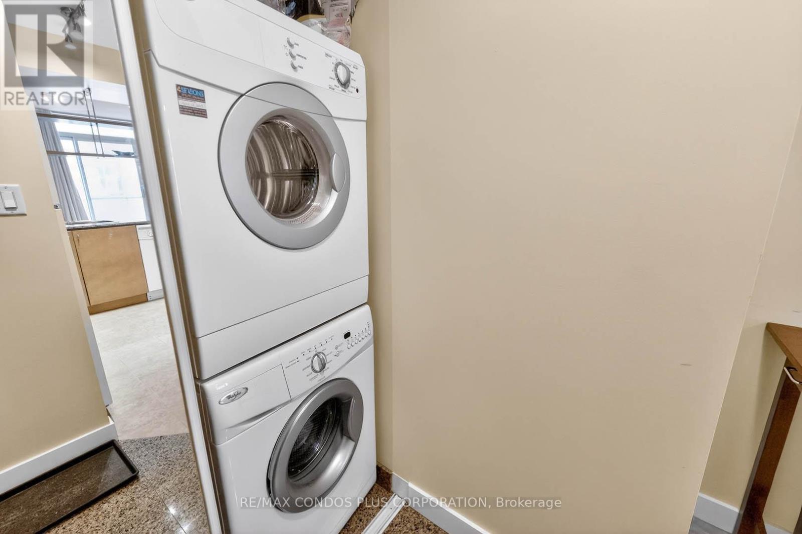 605 - 35 Mariner Terrace, Toronto, Ontario M5V 3V9 - Photo 23 - C12593016