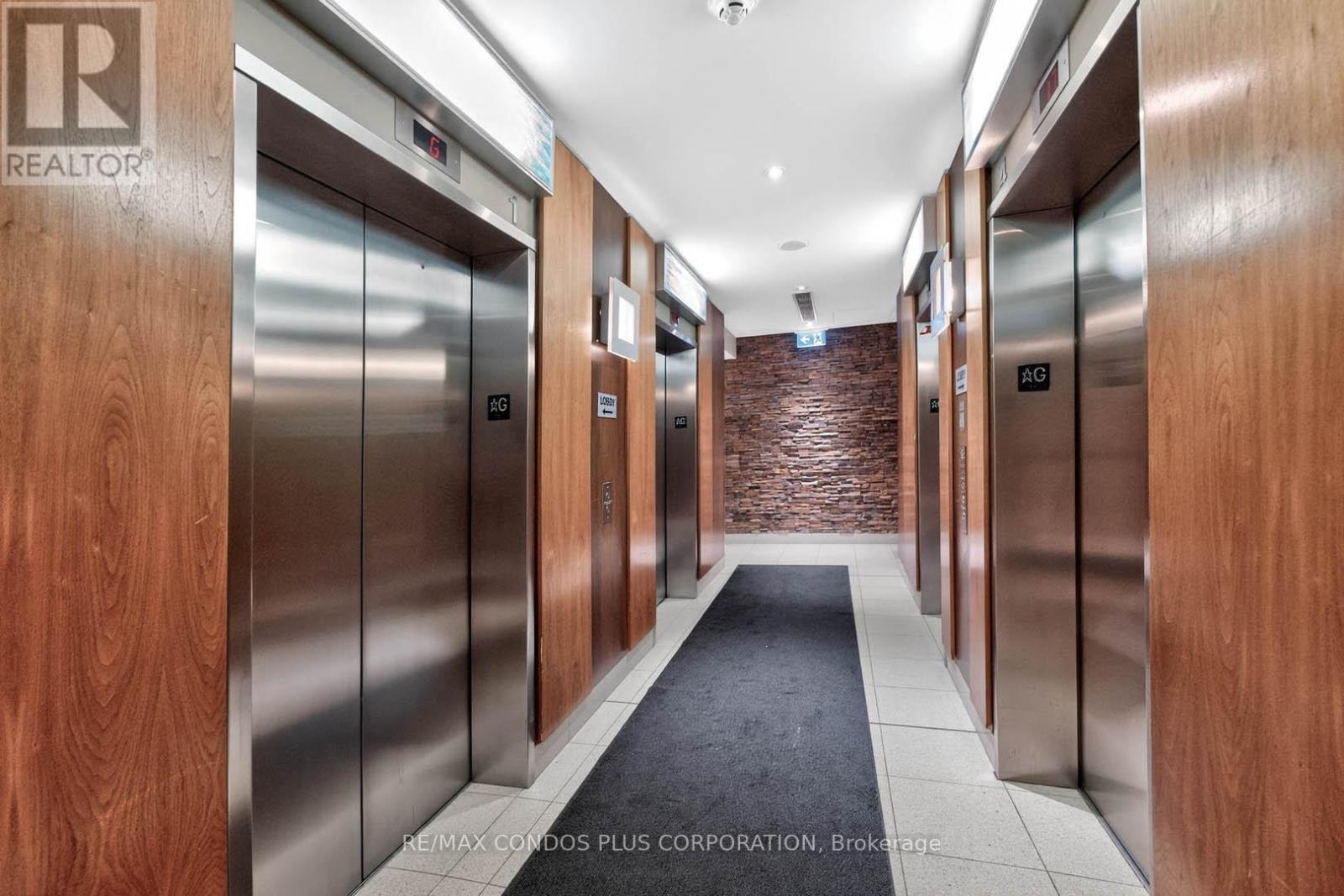 605 - 35 Mariner Terrace, Toronto, Ontario M5V 3V9 - Photo 5 - C12593016