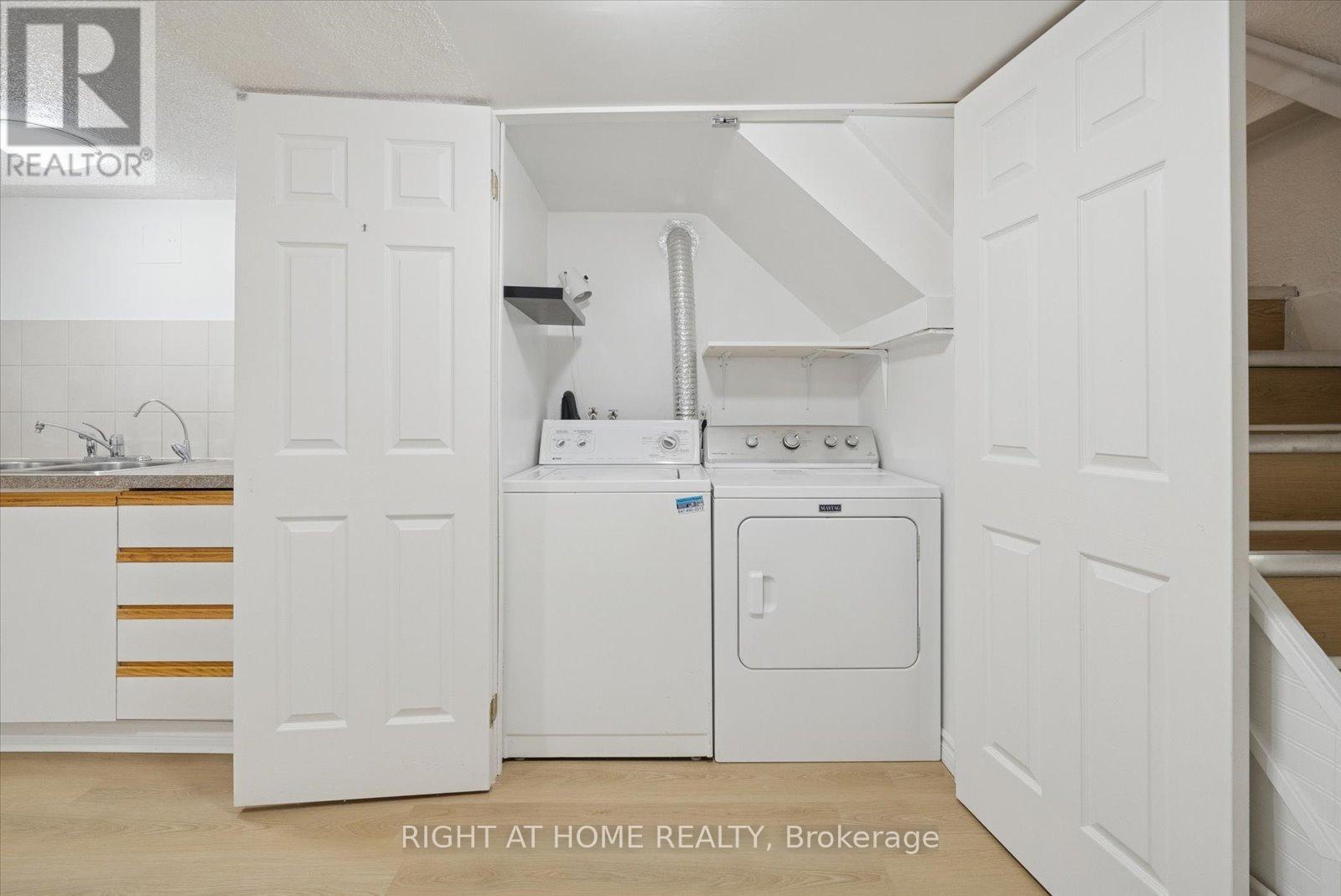 17 Yardley Avenue, Toronto, Ontario  M4B 2A7 - Photo 19 - E12592966