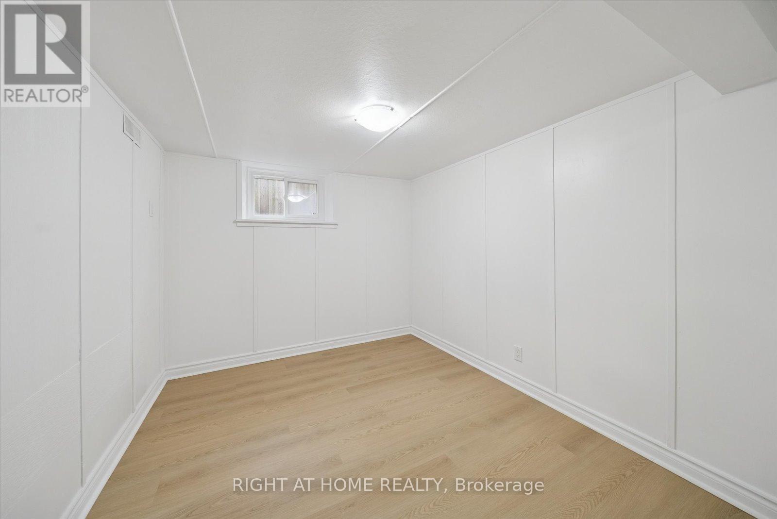 17 Yardley Avenue, Toronto, Ontario  M4B 2A7 - Photo 24 - E12592966