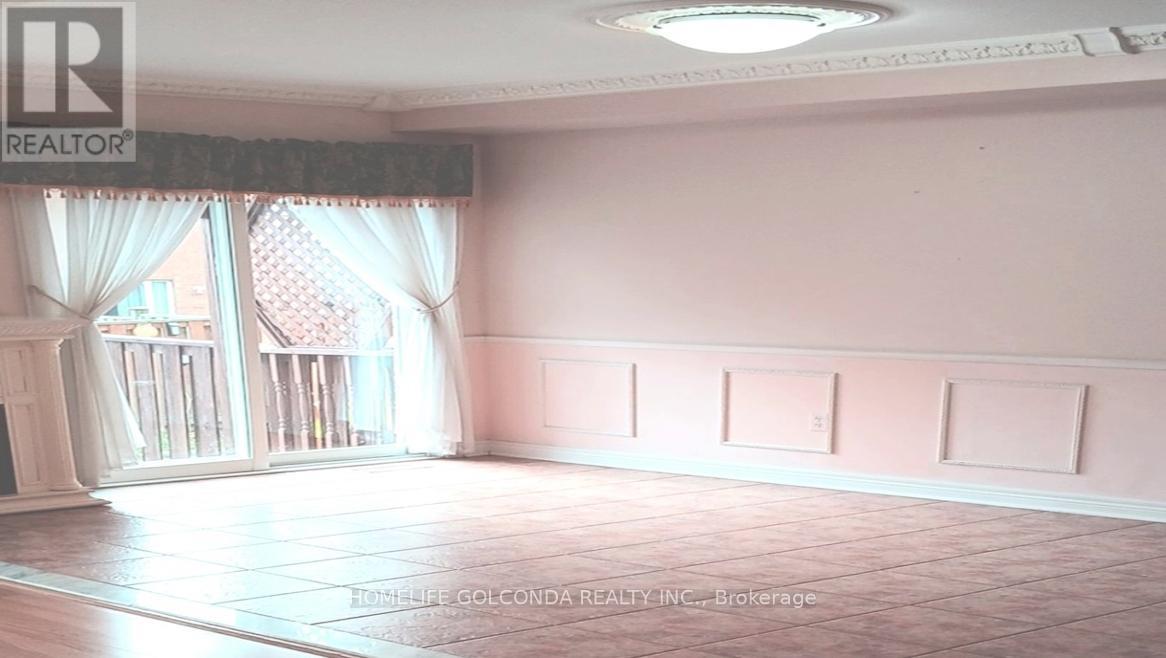 15 Amulet Crescent, Richmond Hill, Ontario L4S 2S2 - Photo 3 - N12592986