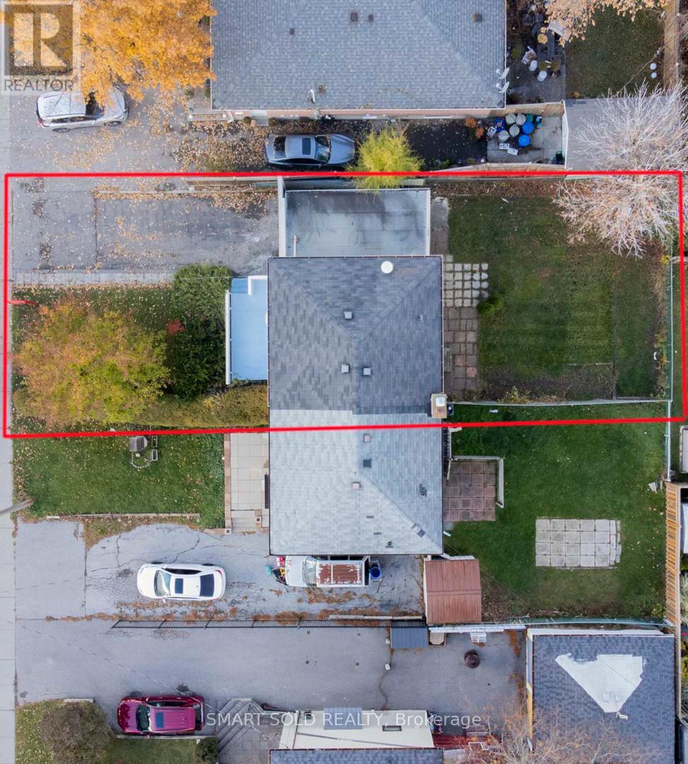 290 Axminster Drive, Richmond Hill, Ontario L4C 2W1 - Photo 4 - N12592994