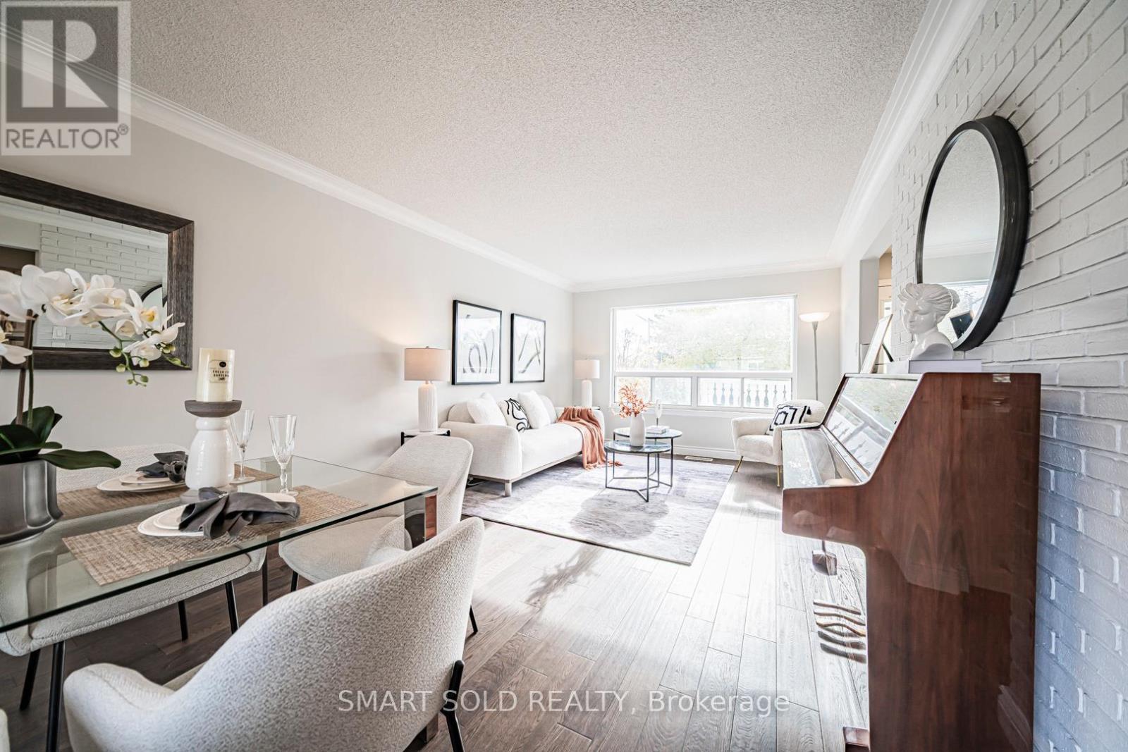 290 Axminster Drive, Richmond Hill, Ontario L4C 2W1 - Photo 7 - N12592994