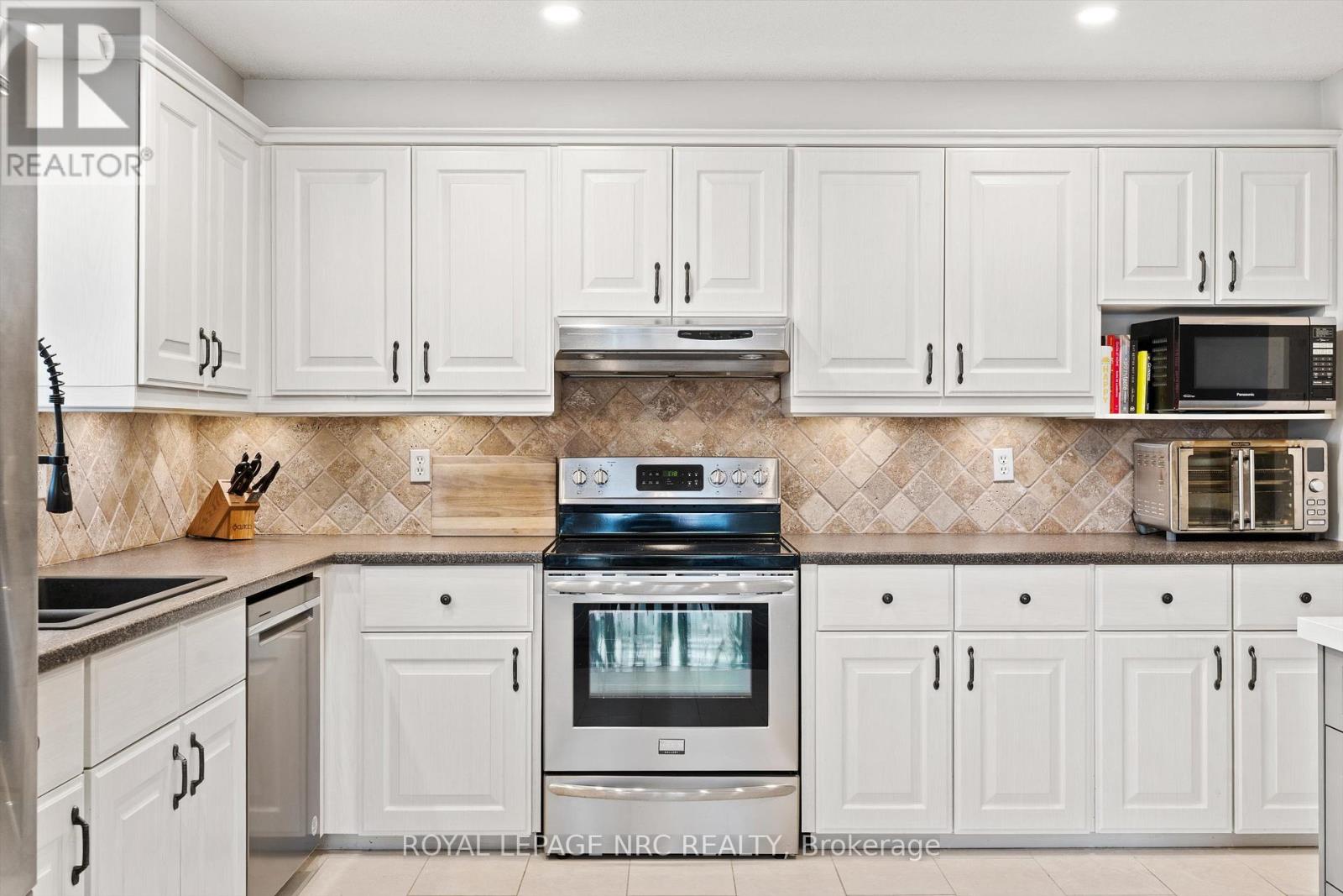 15 Commerford Street, Thorold, Ontario  L2V 4P5 - Photo 13 - X12592902