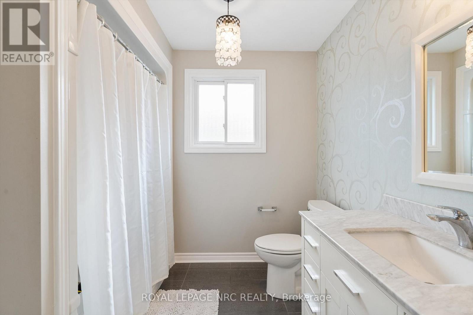 15 Commerford Street, Thorold, Ontario  L2V 4P5 - Photo 23 - X12592902