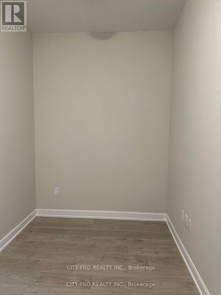 103 - 3200 William Coltson Avenue, Oakville, Ontario L6H 7W6 - Photo 5 - W12592972