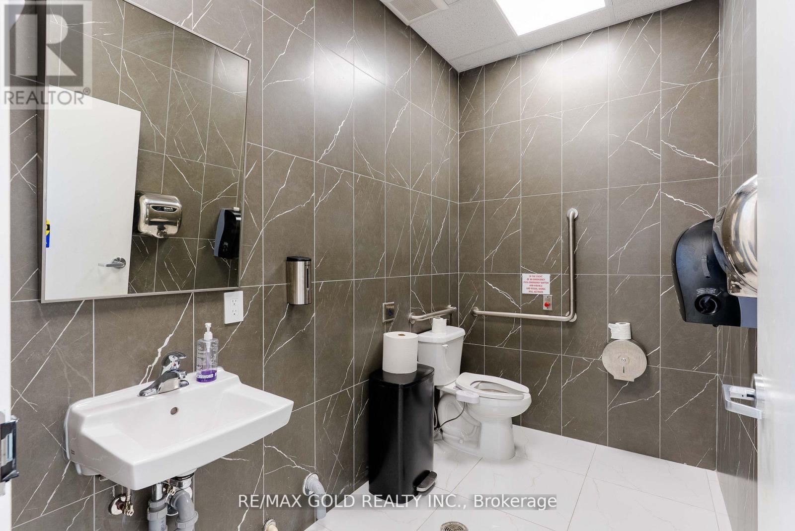 10 - 11655 Mcvean Drive, Brampton, Ontario L6P 4N5 - Photo 6 - W12592988