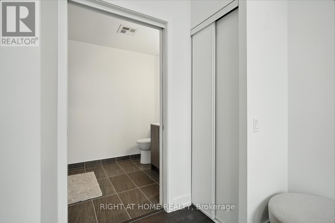 803 - 215 Veterans Drive S, Brampton, Ontario L7A 4S6 - Photo 28 - W12592990