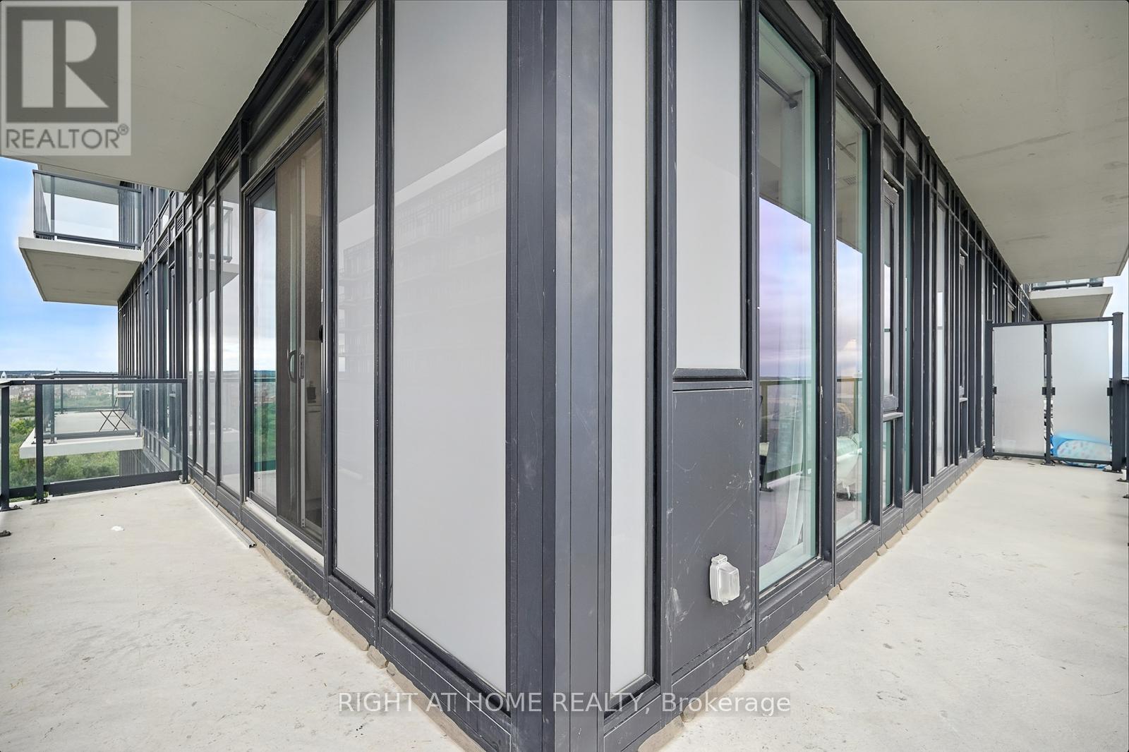 803 - 215 Veterans Drive S, Brampton, Ontario L7A 4S6 - Photo 33 - W12592990