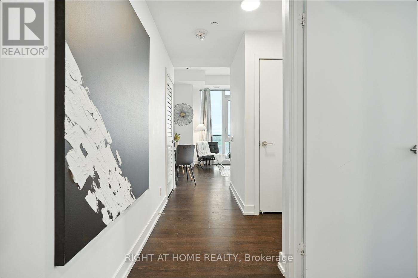 803 - 215 Veterans Drive S, Brampton, Ontario L7A 4S6 - Photo 9 - W12592990