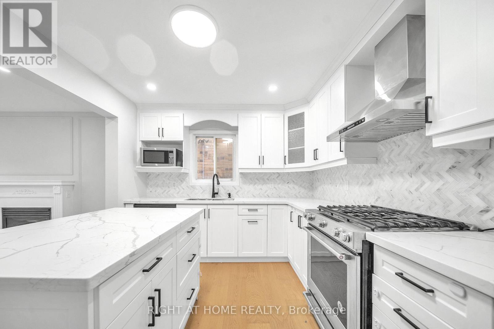 151 Luella Crescent, Brampton, Ontario  L7A 3J4 - Photo 16 - W12592996