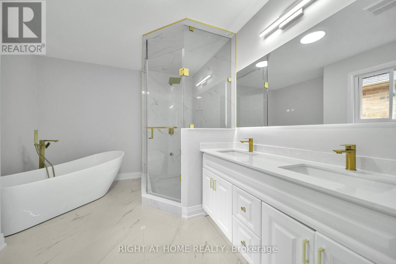 151 Luella Crescent, Brampton, Ontario  L7A 3J4 - Photo 21 - W12592996