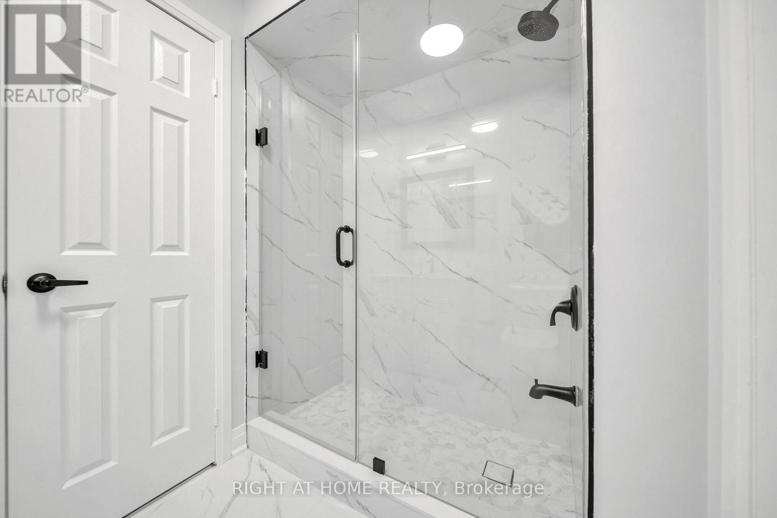 151 Luella Crescent, Brampton, Ontario  L7A 3J4 - Photo 29 - W12592996