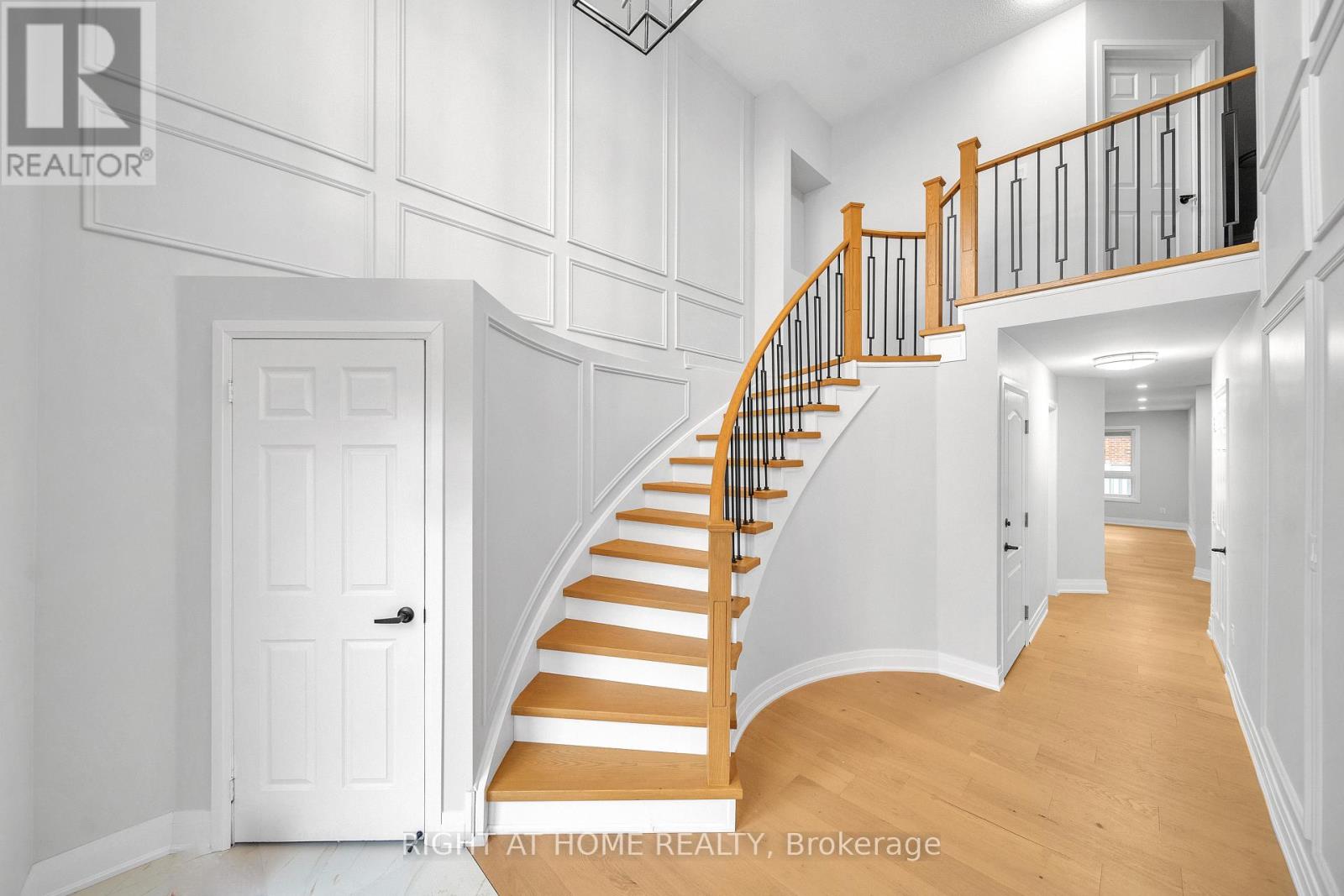 151 Luella Crescent, Brampton, Ontario  L7A 3J4 - Photo 6 - W12592996