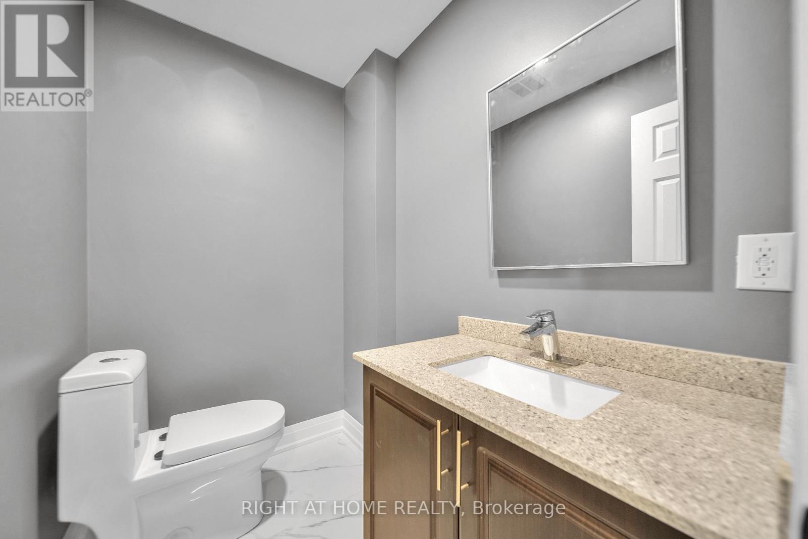 151 Luella Crescent, Brampton, Ontario  L7A 3J4 - Photo 7 - W12592996