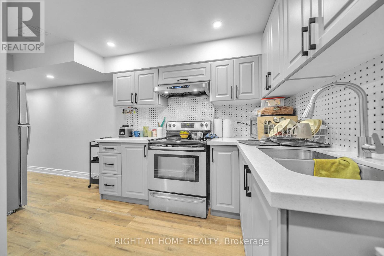 151 Luella Basement Crescent, Brampton, Ontario  L7A 3J4 - Photo 5 - W12593000